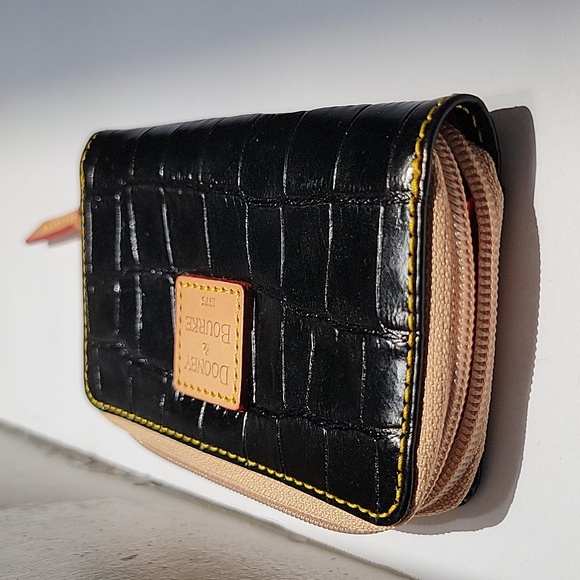 Dooney & Bourke 1975 Wallet - Picture 8 of 10